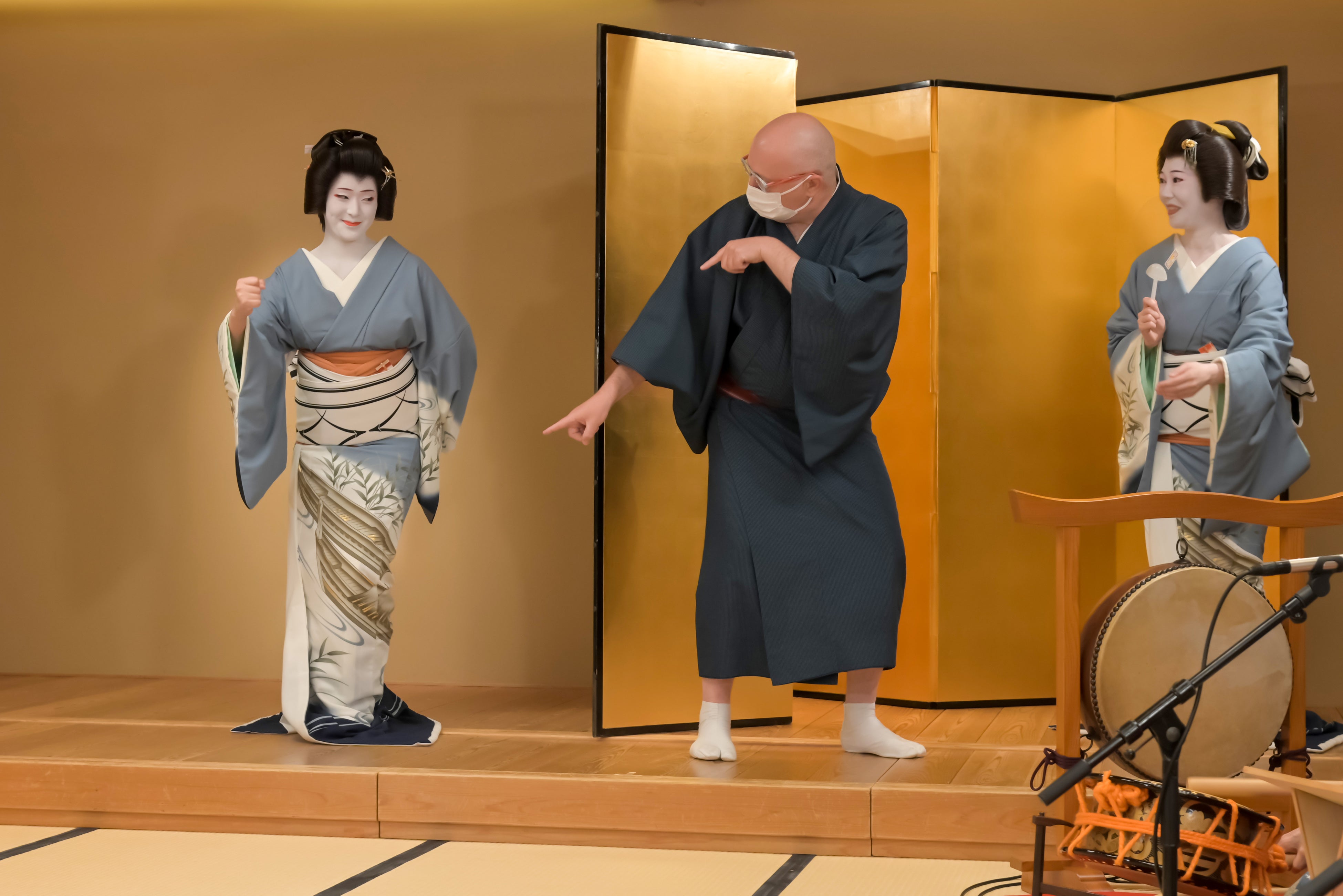 神楽坂芸者衆／シリル コピーニ