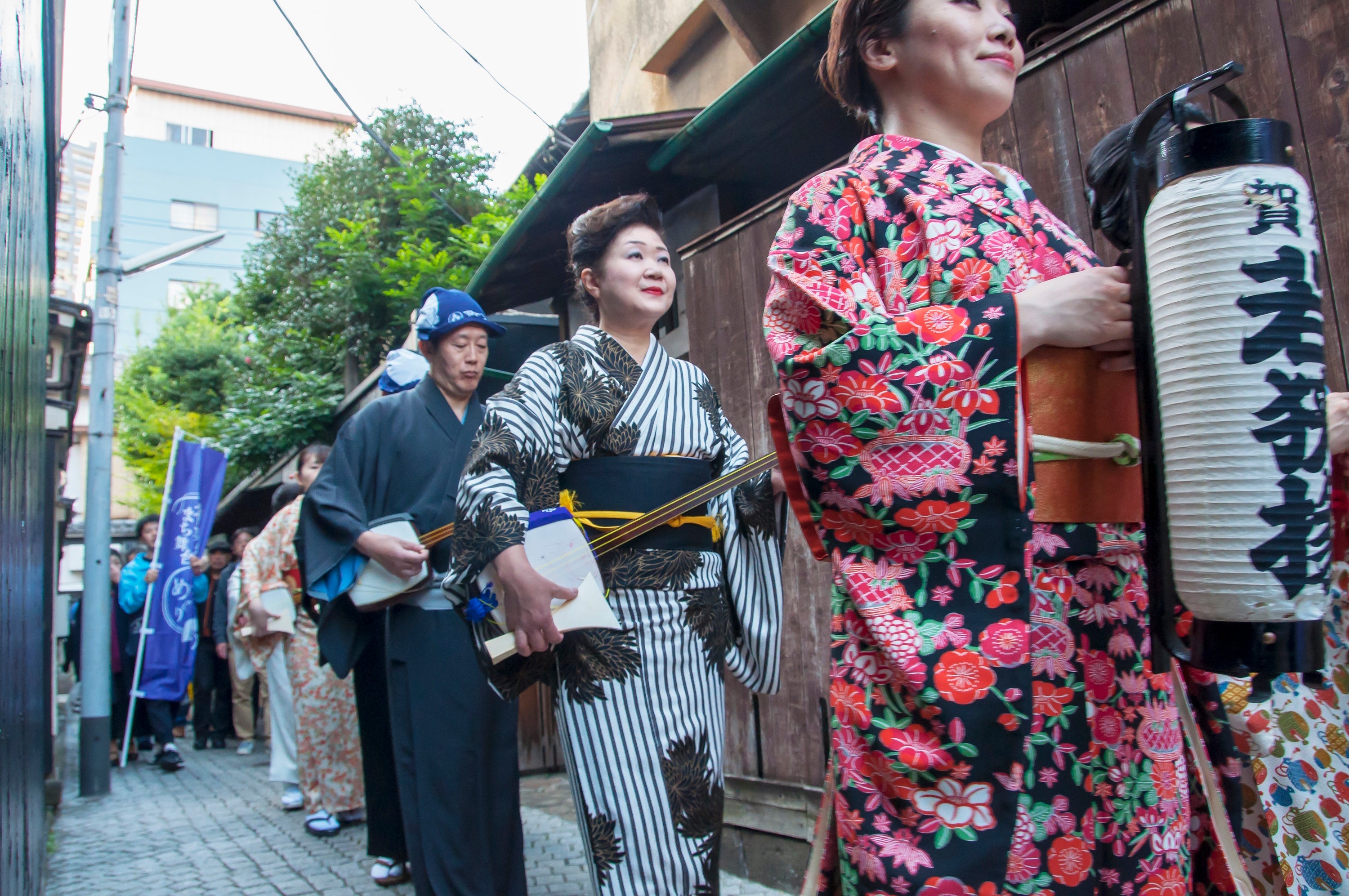 神楽坂路上界隈 新内流し