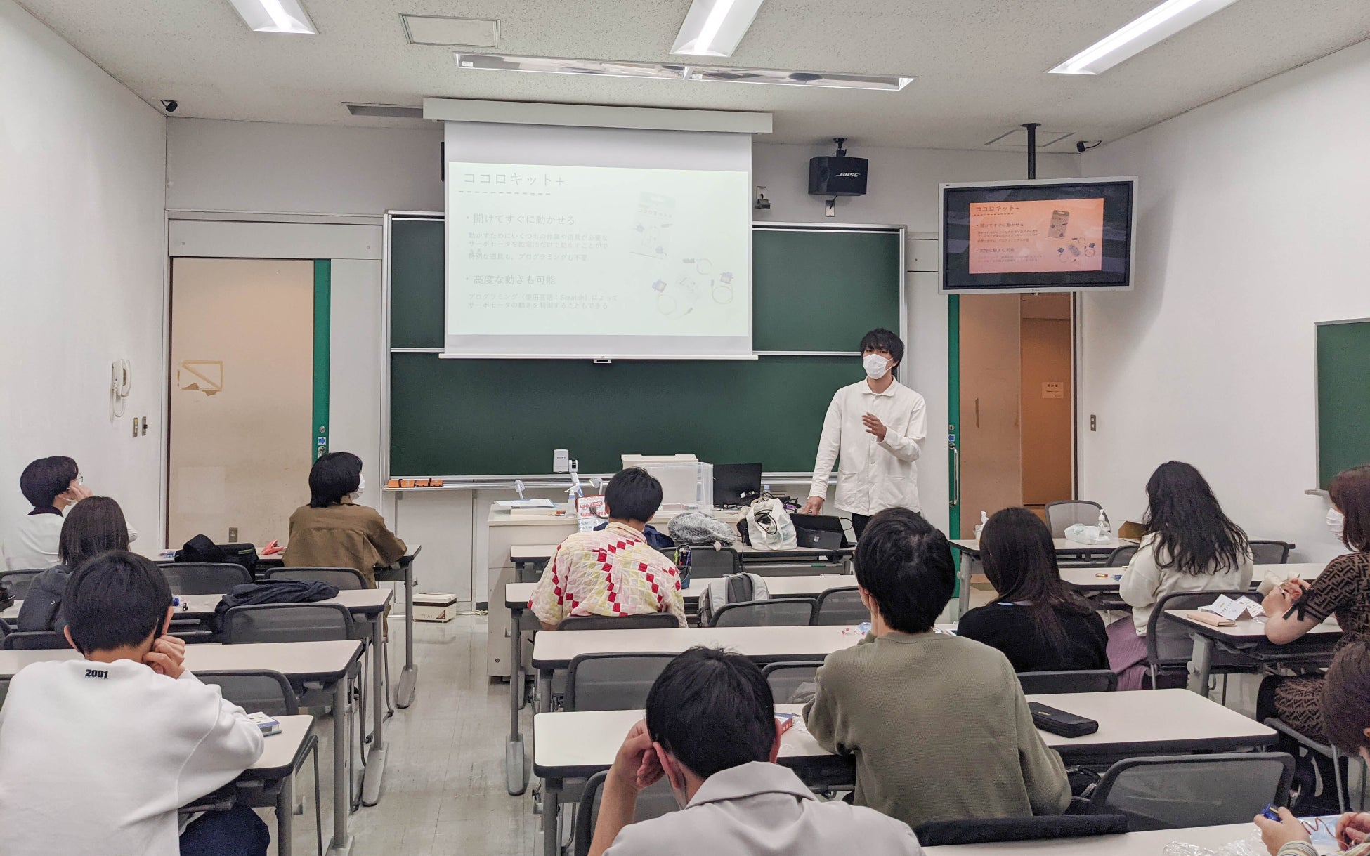 武蔵野美術大学では2年目となるユカイ工学の講義プログラム