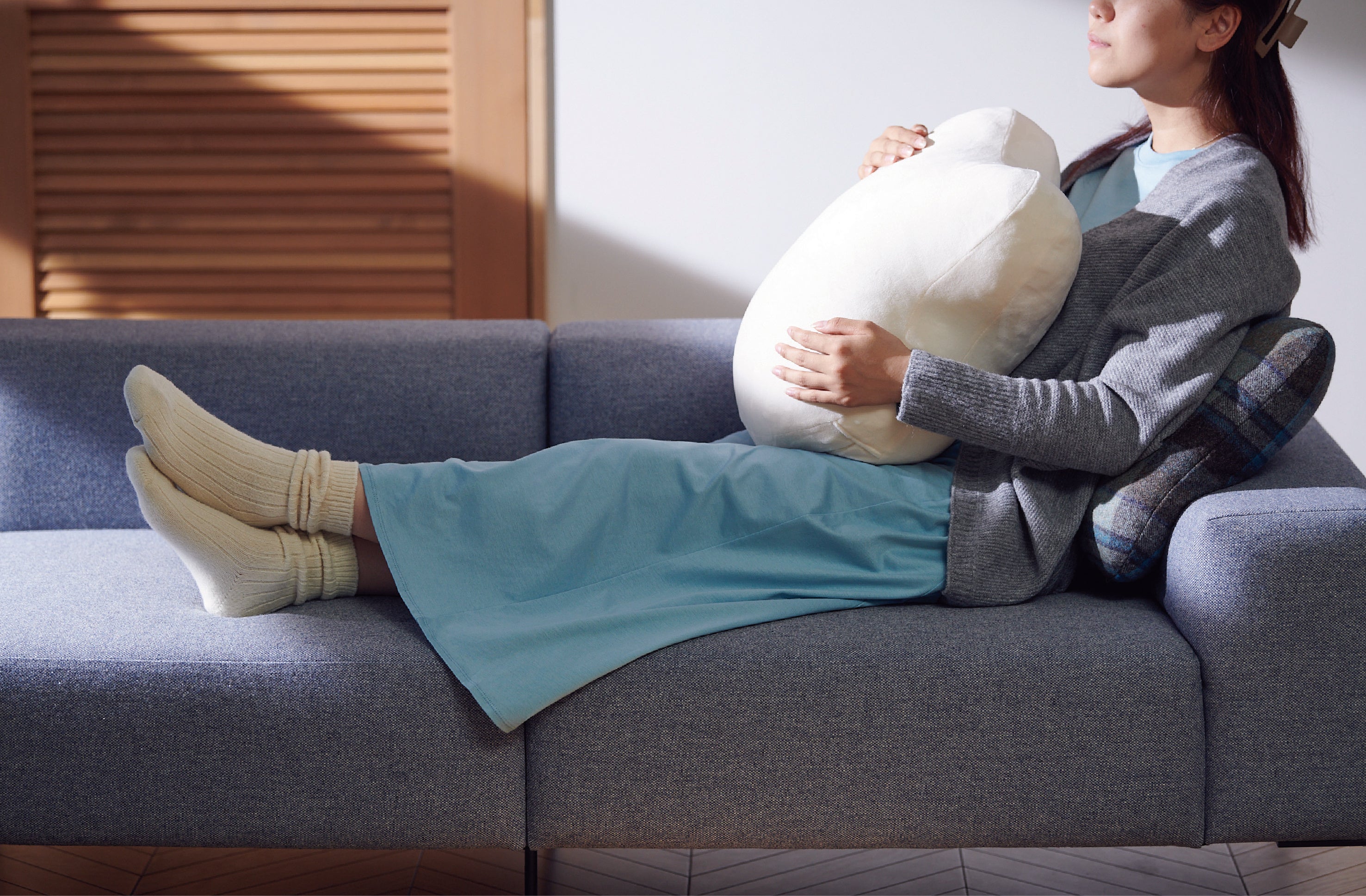 呼吸するクッション「fufuly」（フフリー）、10月17日(火)よりクラウド