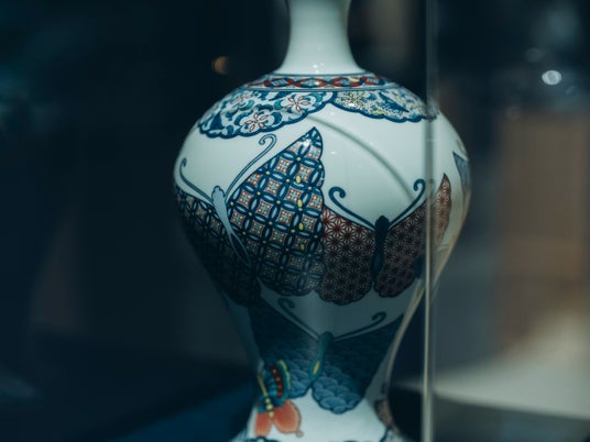 鍋島焼開窯350年記念 | フランク ミュラー ウォッチランド東京にて特別展示 4月1日より開催 鍋島焼開窯350年記念 | フランク ミュラー ウォッチランド東京にて特別展示 4月1日より開催