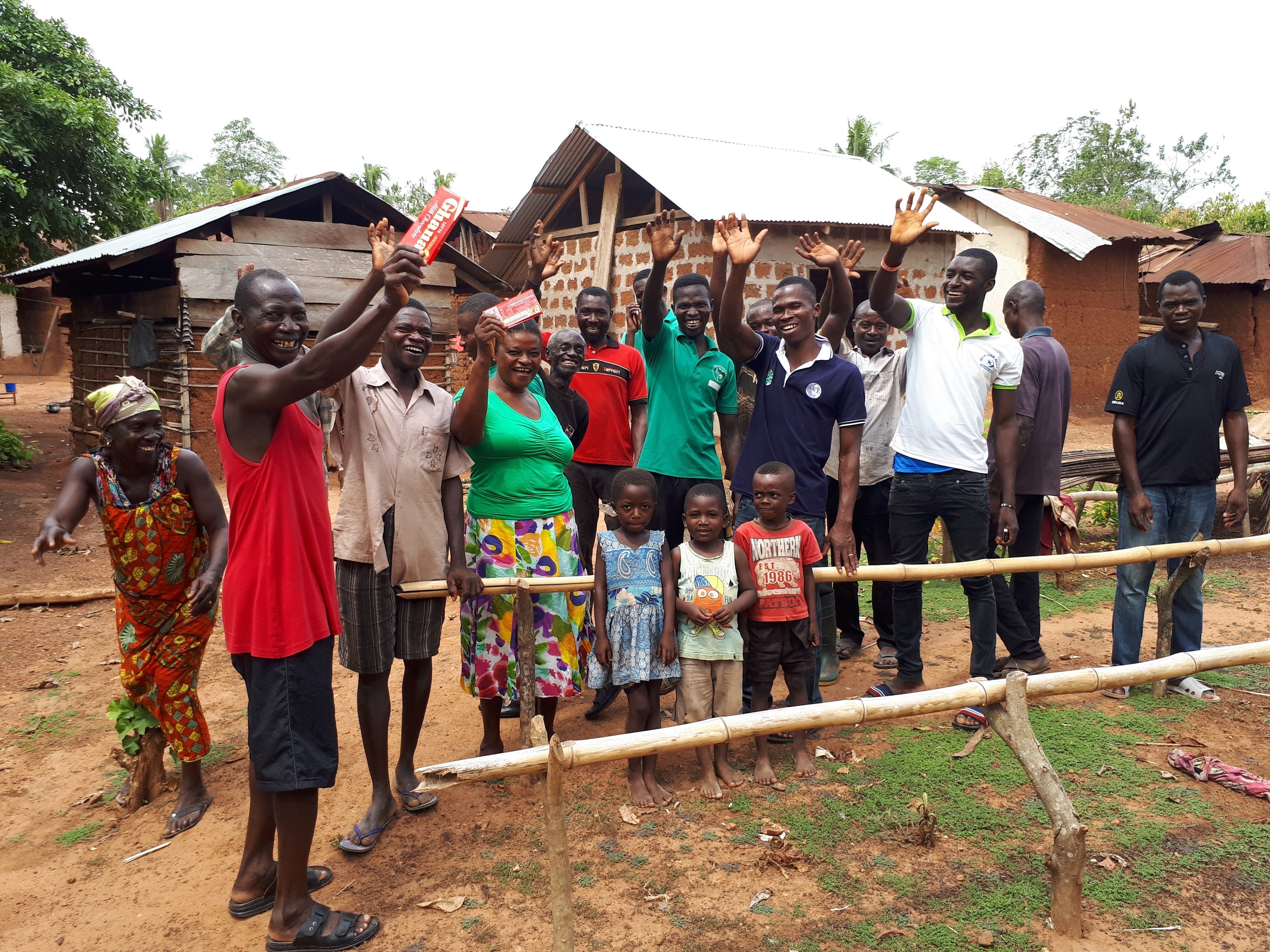 カカオ豆生産地にて