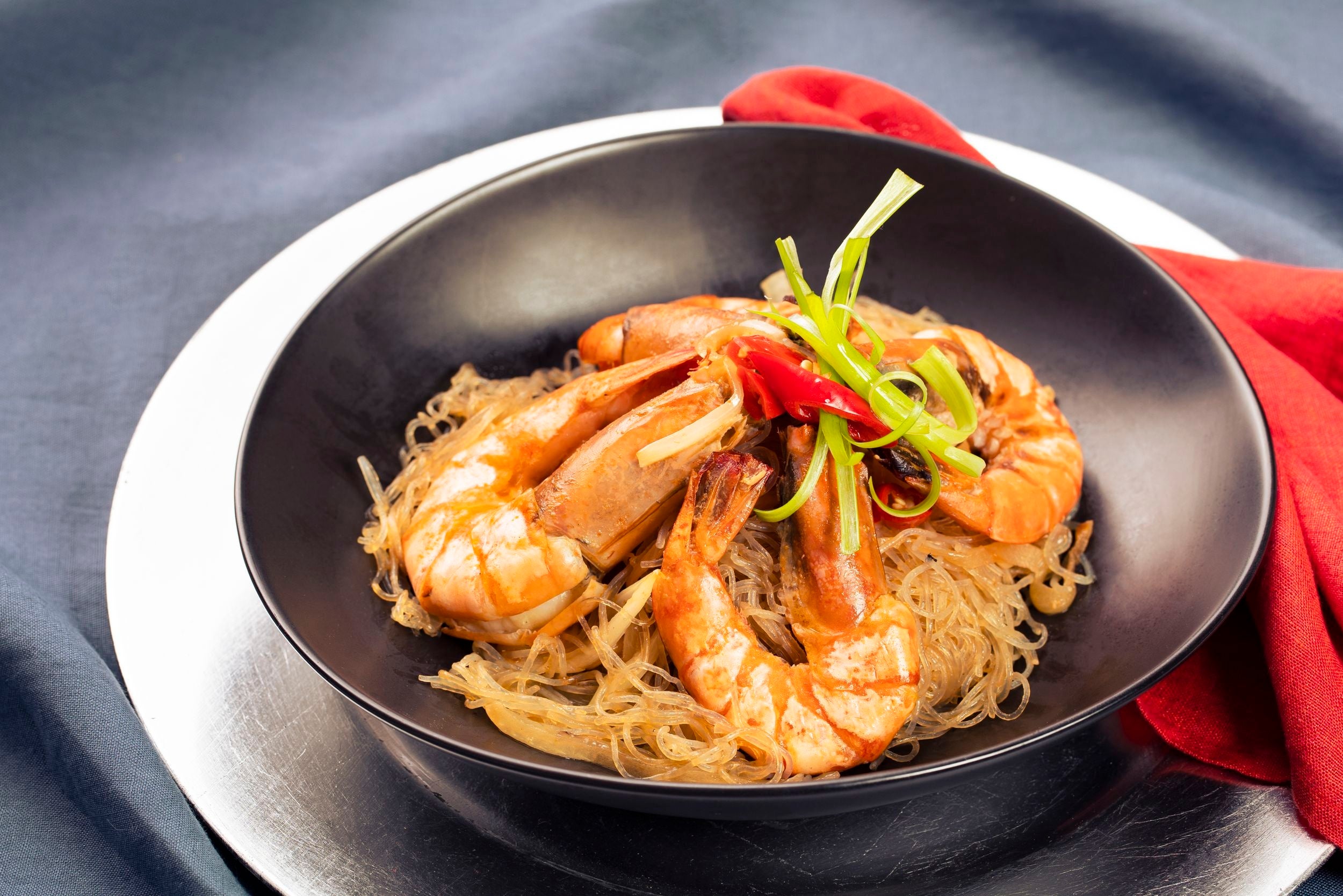 有頭エビと春雨のピリ辛煮