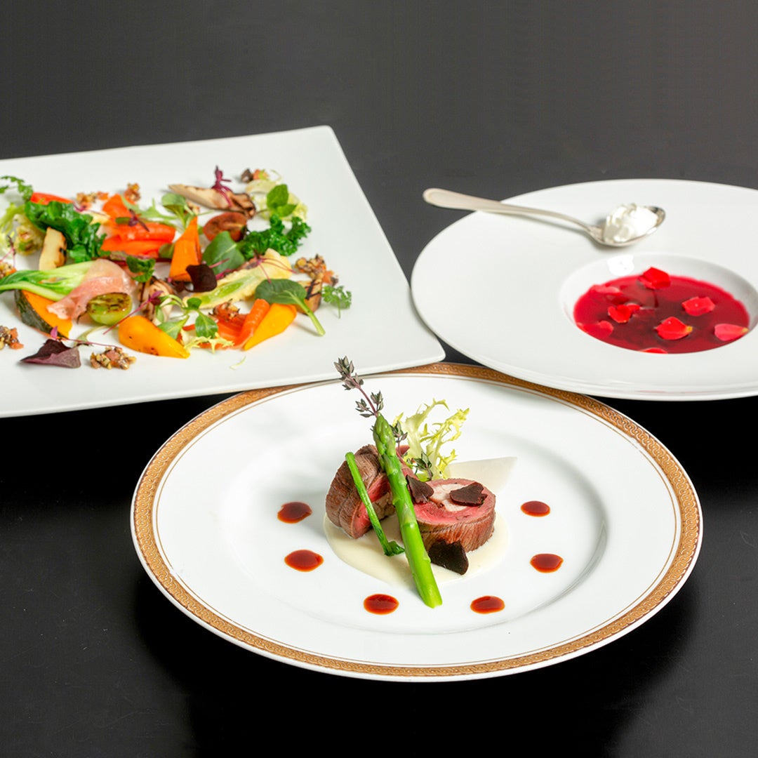 ＜5月＞進化evolution（evolutionのeはアキュート・アクセント付き）