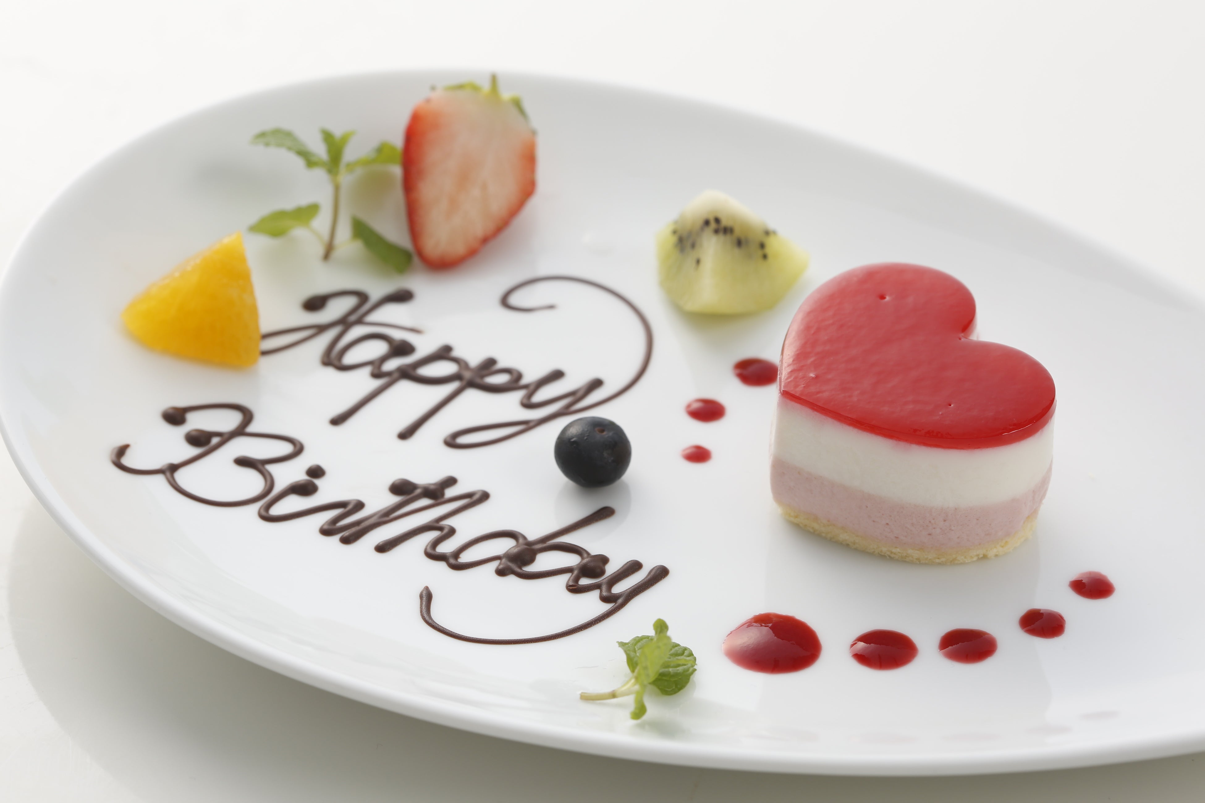 誕生日、記念日にはプレートを無料でご用意（要予約）