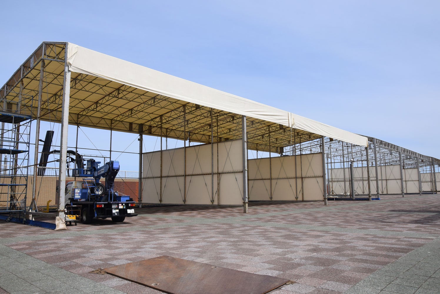 間口12m、奥行き12m、高さ7m