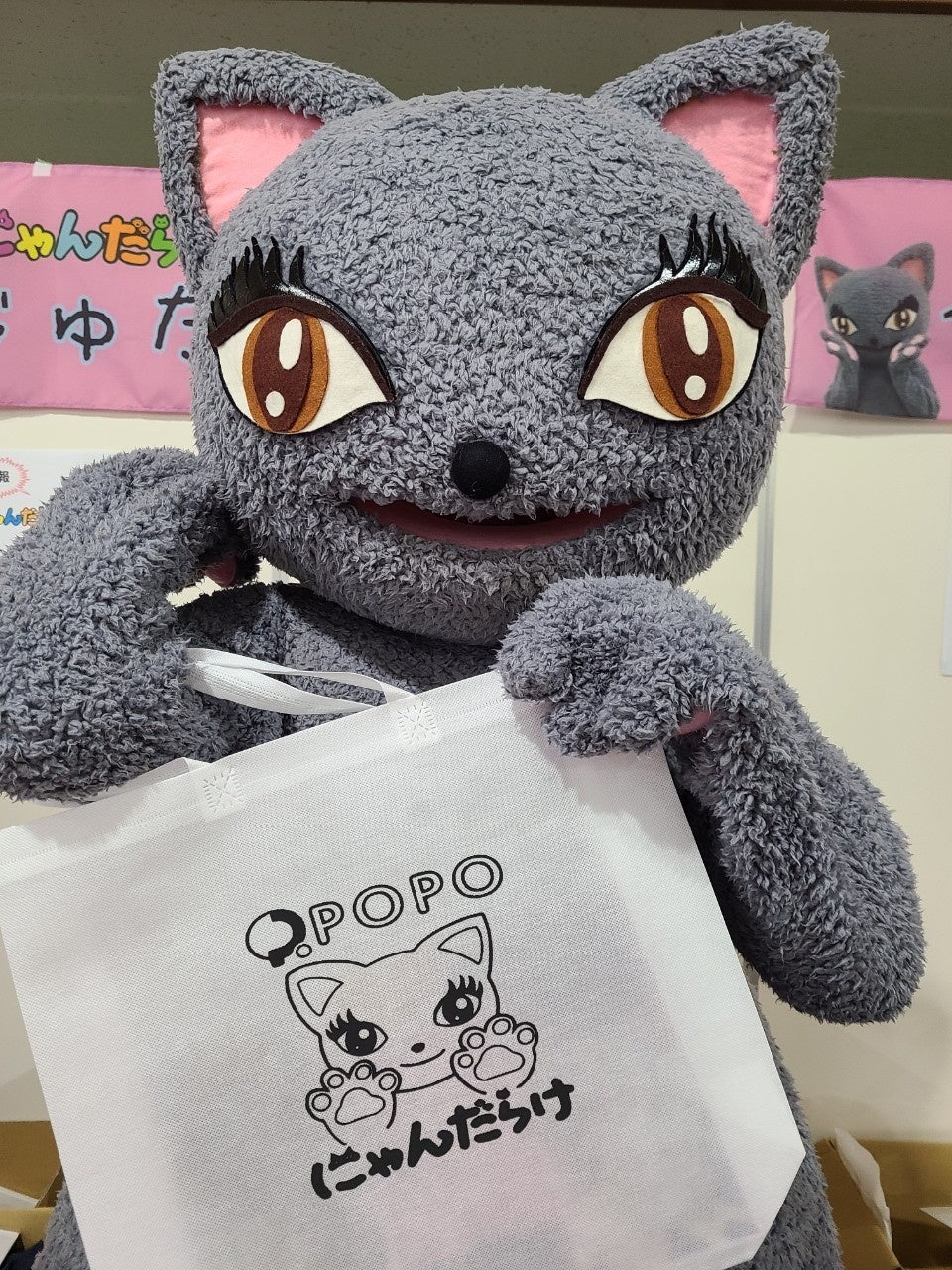 各日先着500名様プレゼントのオリジナルトートバッグ(13配布は色違いになる予定)