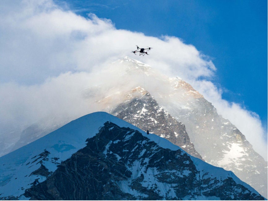 DJI、世界初エベレストでのドローン輸送実験を実施 | DJI JAPAN 株式会社のプレスリリース