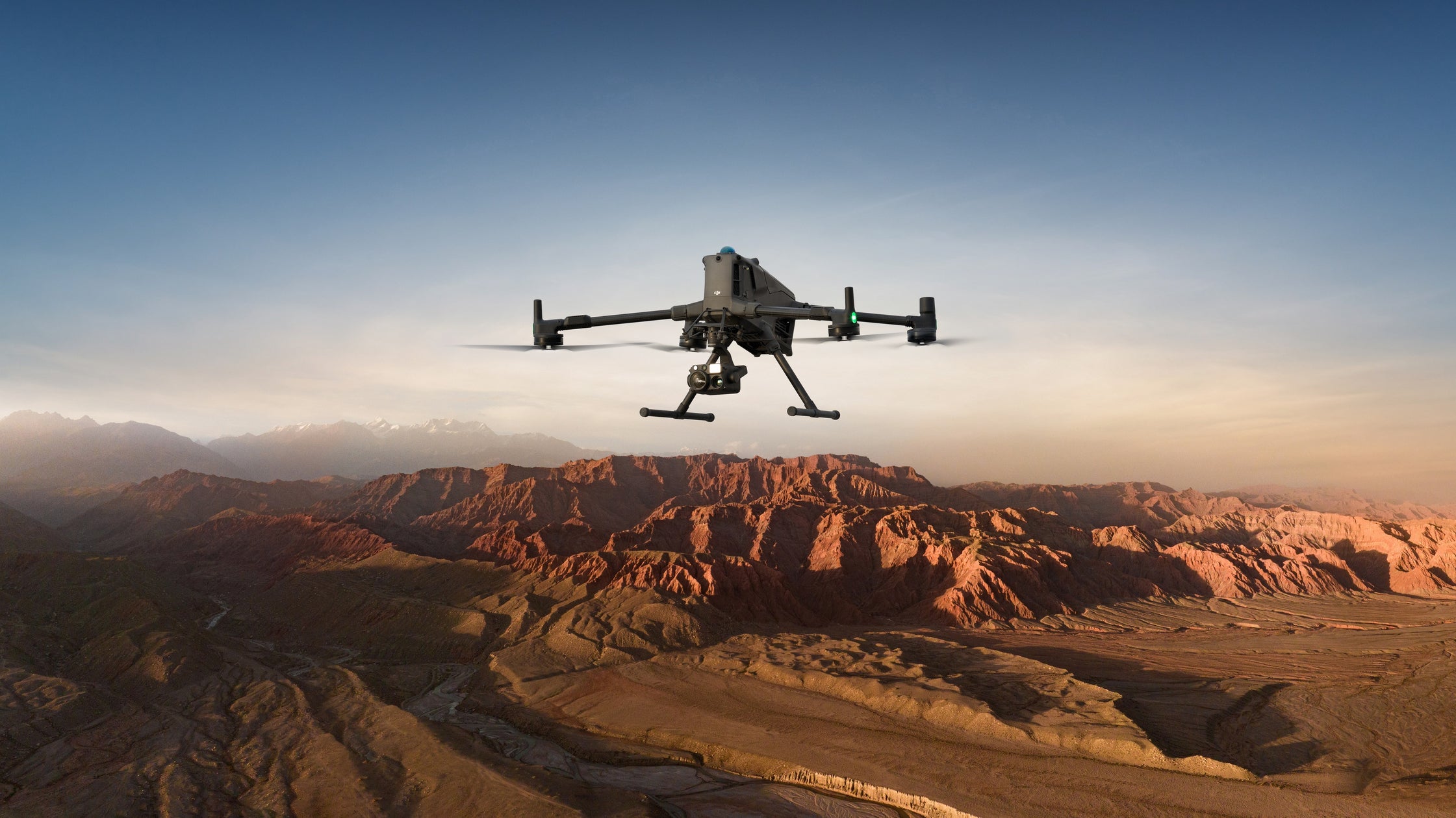 DJI Matrice 400は、インテリジェントで効率的な長時間飛行ミッションの新たな標準を確立します | DJI JAPAN 株式会社のプレスリリース