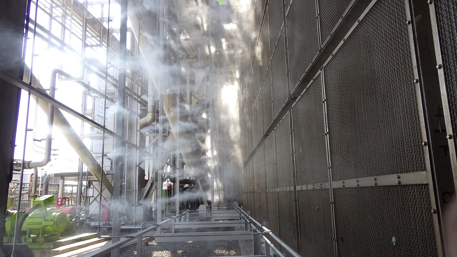 動の霧：全国の発電所でガスタービン吸気冷却用（夏期に落ち込む発電能力の回復用途）の技術