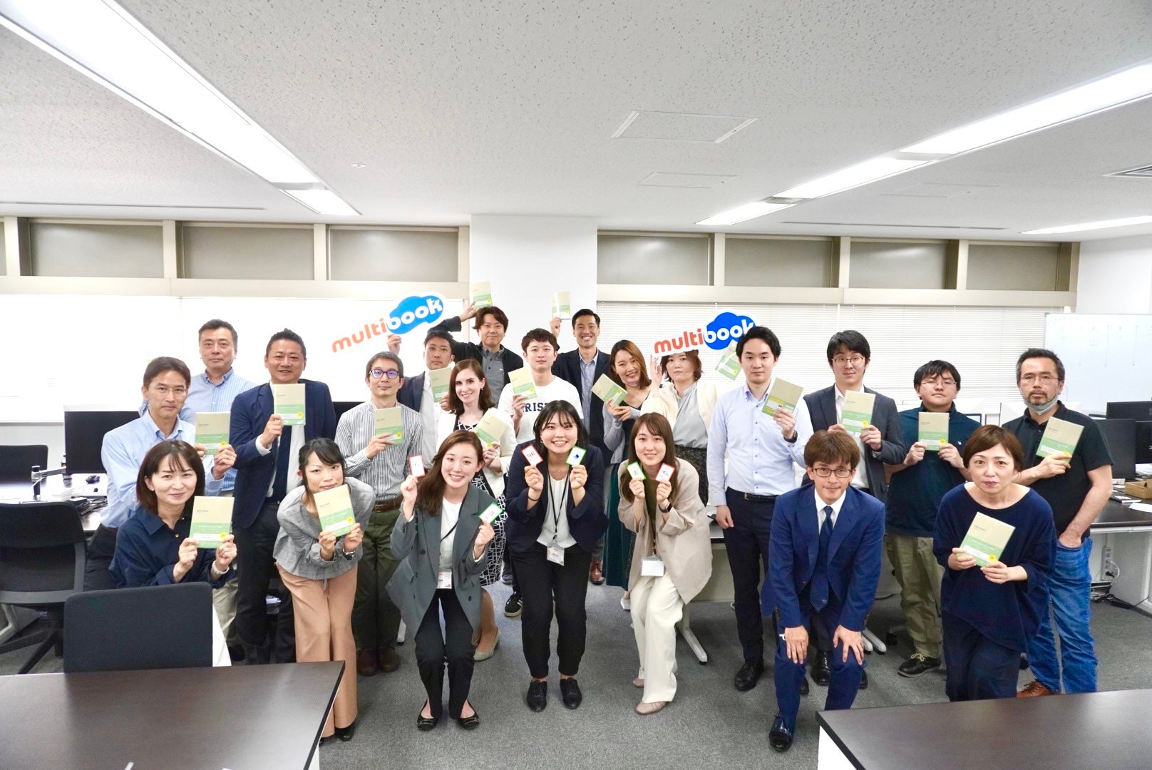 株式会社マルチブックと株式会社Plalaの社員