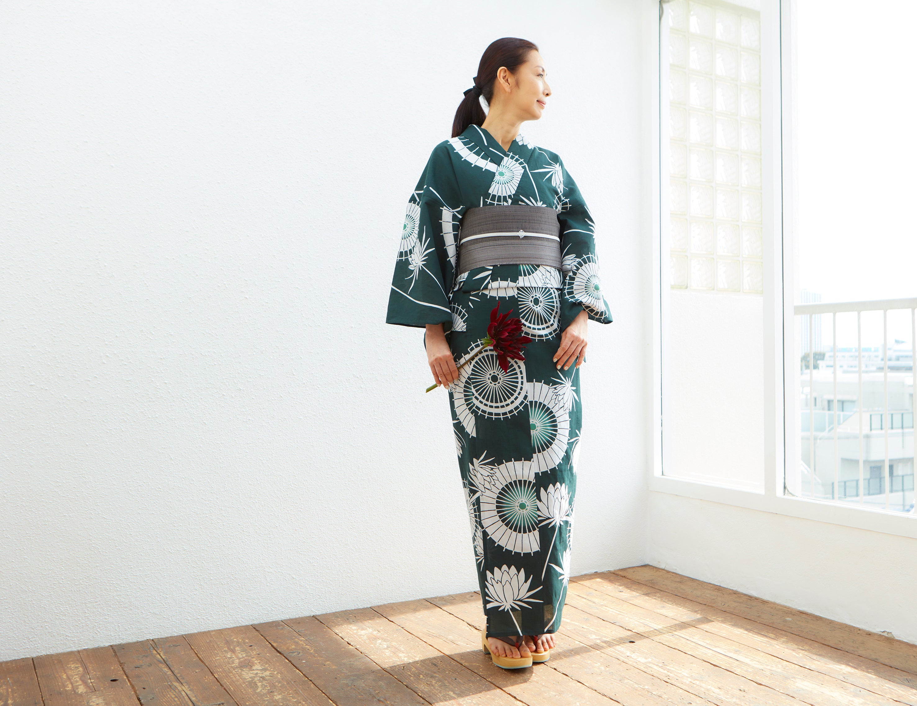 注染ゆかた　鉄線　￥44,000（税込・仕立付き）