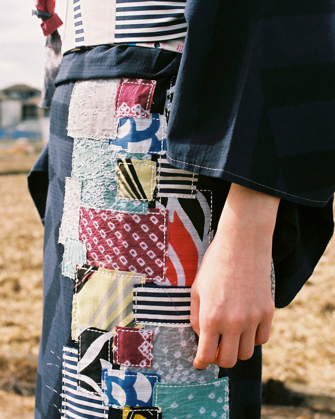 【新品】KIMONO by NADESHIKO 想屋　高級野蚕糸　単衣紬　花柄 新品】KIMONO by NADESHIKO 想屋 高級野蚕糸 単衣紬 花柄 紬