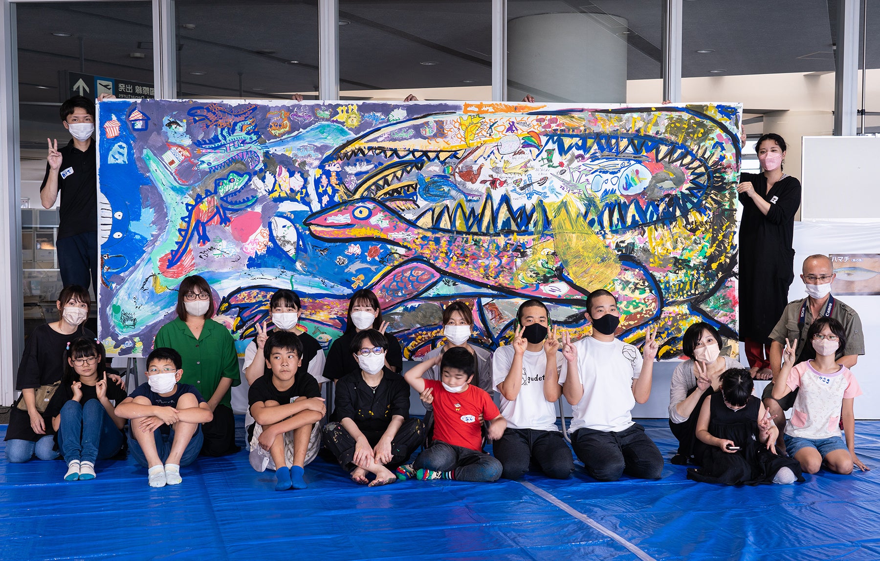 ▼体験型ワークショップの様子（8月8日）高松空港にて