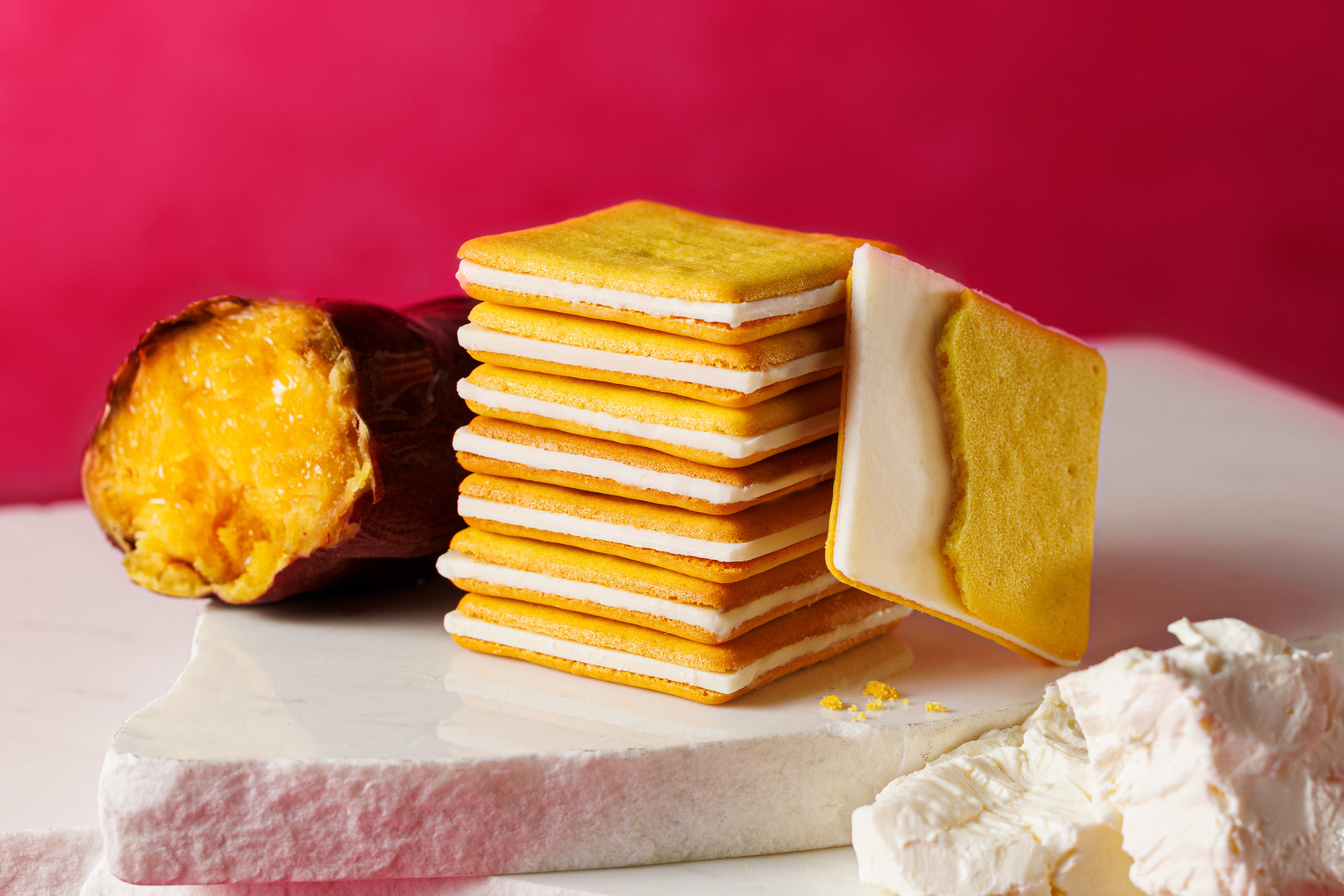 『スイートポテト＆クリームチーズクッキー』。【東京ミルクチーズ工場】より、さつまいもの甘みとチーズのコクが重なる、新商品が10月15日（木）から期間限定で発売!