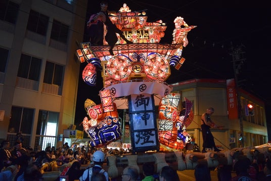 【富山県南砺市】300年の歴史が燃える「福野夜高祭」を特等席で。地元案内人と巡る「特別観覧プラン」が4月1日より販売開始 【富山県南砺市】300年の歴史が燃える「福野夜高祭」を特等席で。地元案内人と巡る「特別観覧プラン」が4月1日より販売開始