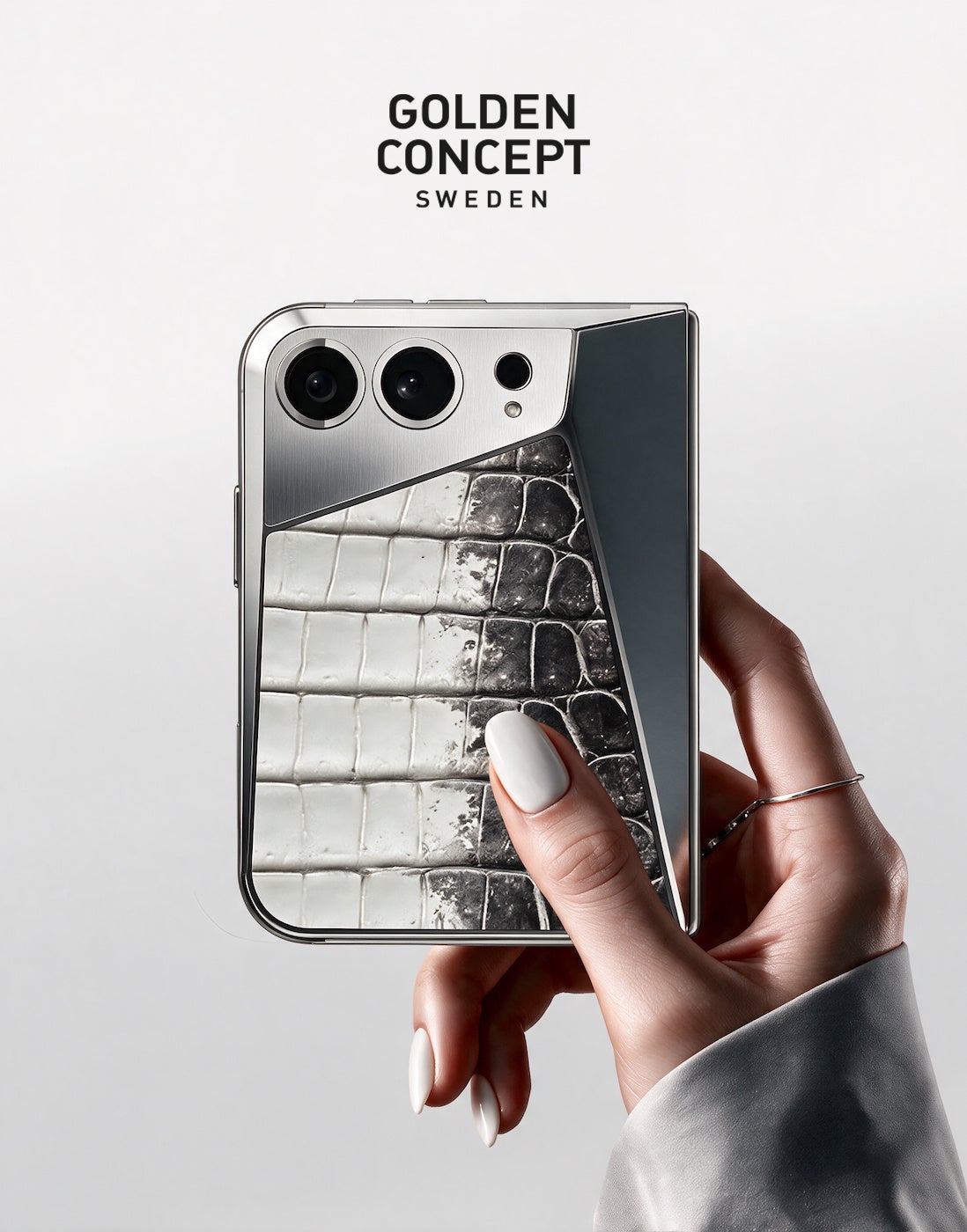 話題の二つ折りiPhone「Duo」に対応。GOLDEN CONCEPTから新作ケース「iPhone Case Duo EV – Magnetic Shield」が登場。
