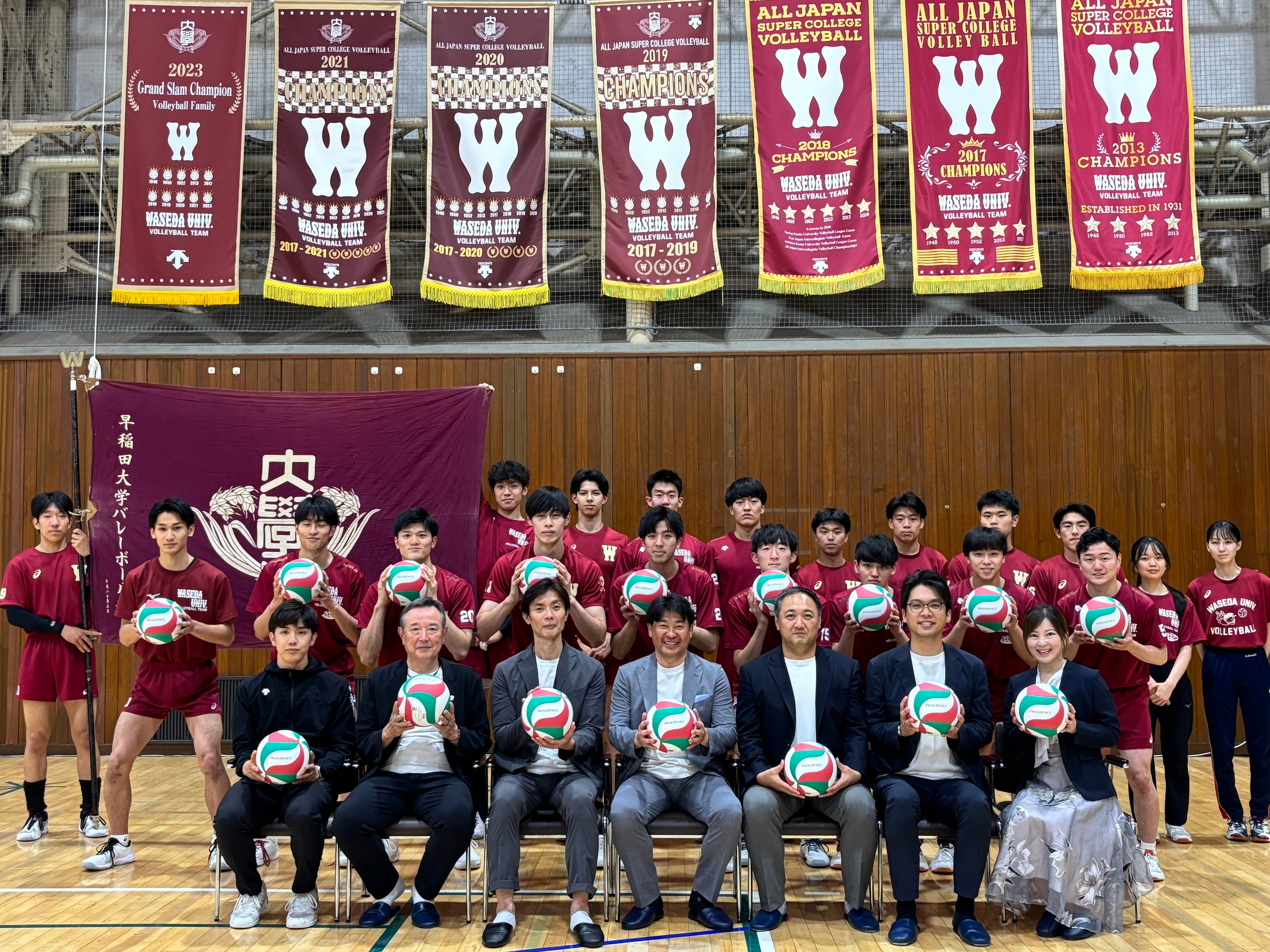 早稲田大学バレーボールチームウェア 2020 早稲田大学バレーボール部男子とスポンサー契約を締結いたしました