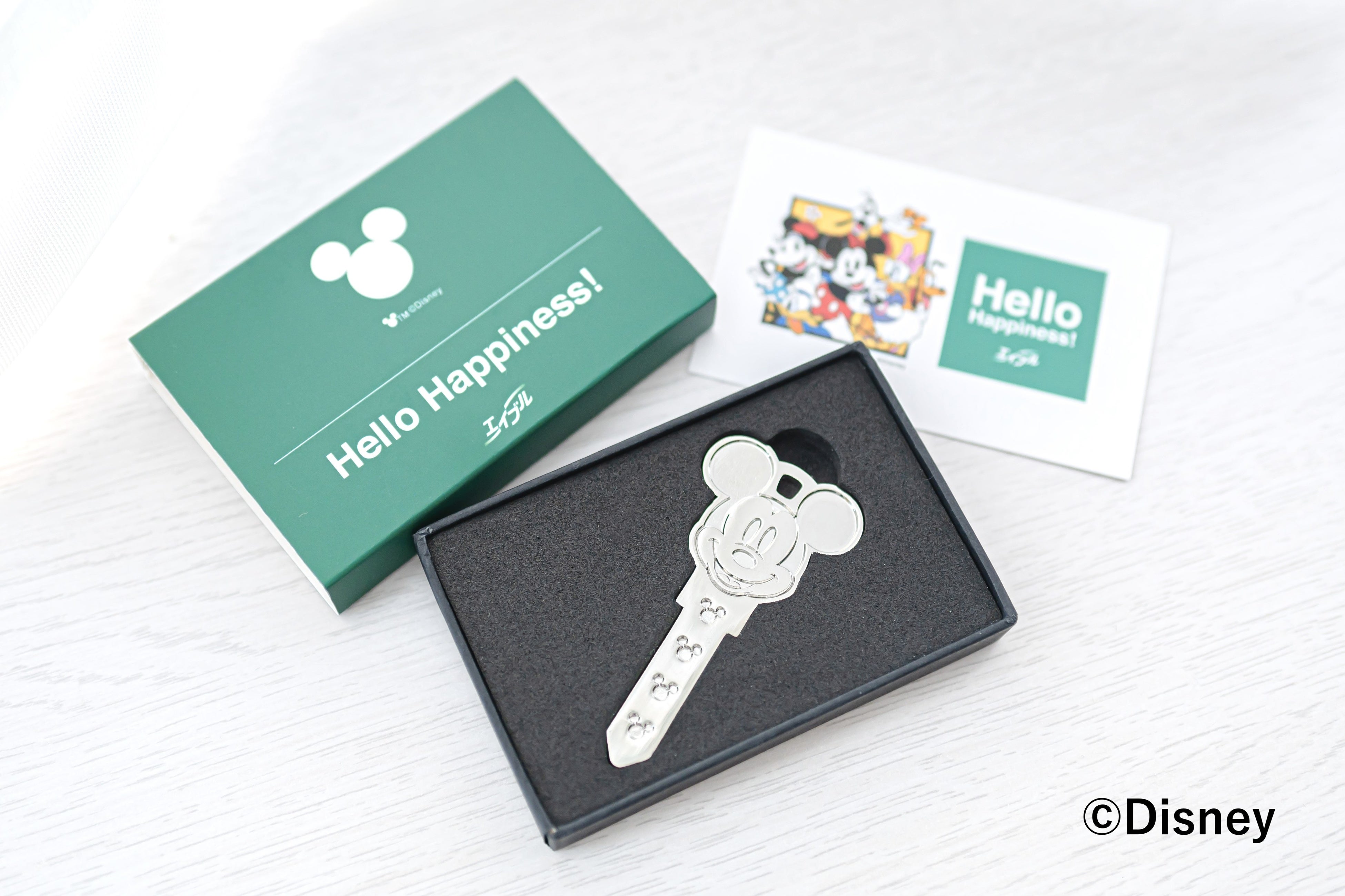 キーオブジェとカードをスリーブ箱に入れて、鍵のお渡しの際にプレゼントいたします。