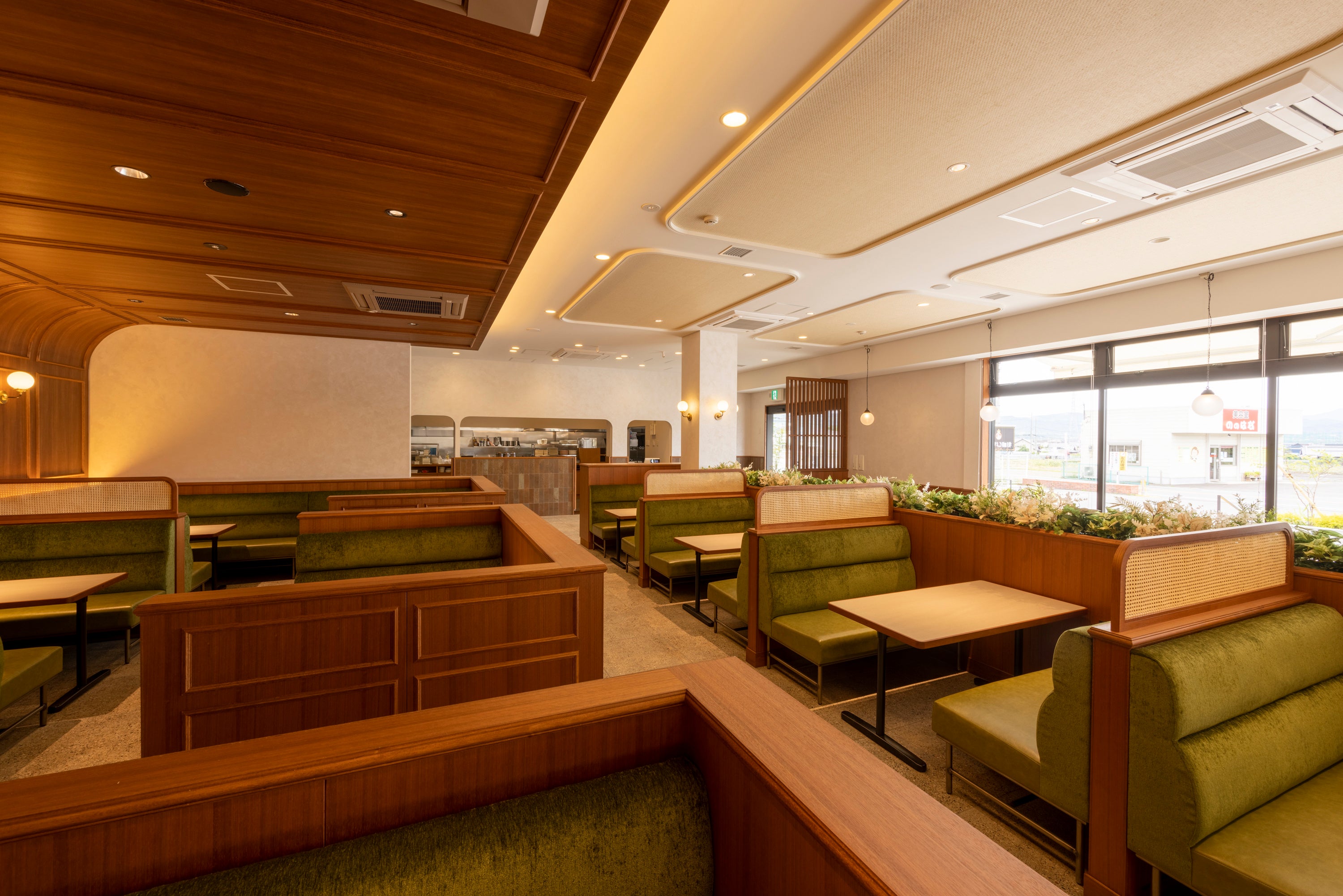 「さかい珈琲 紀の川店」の店内