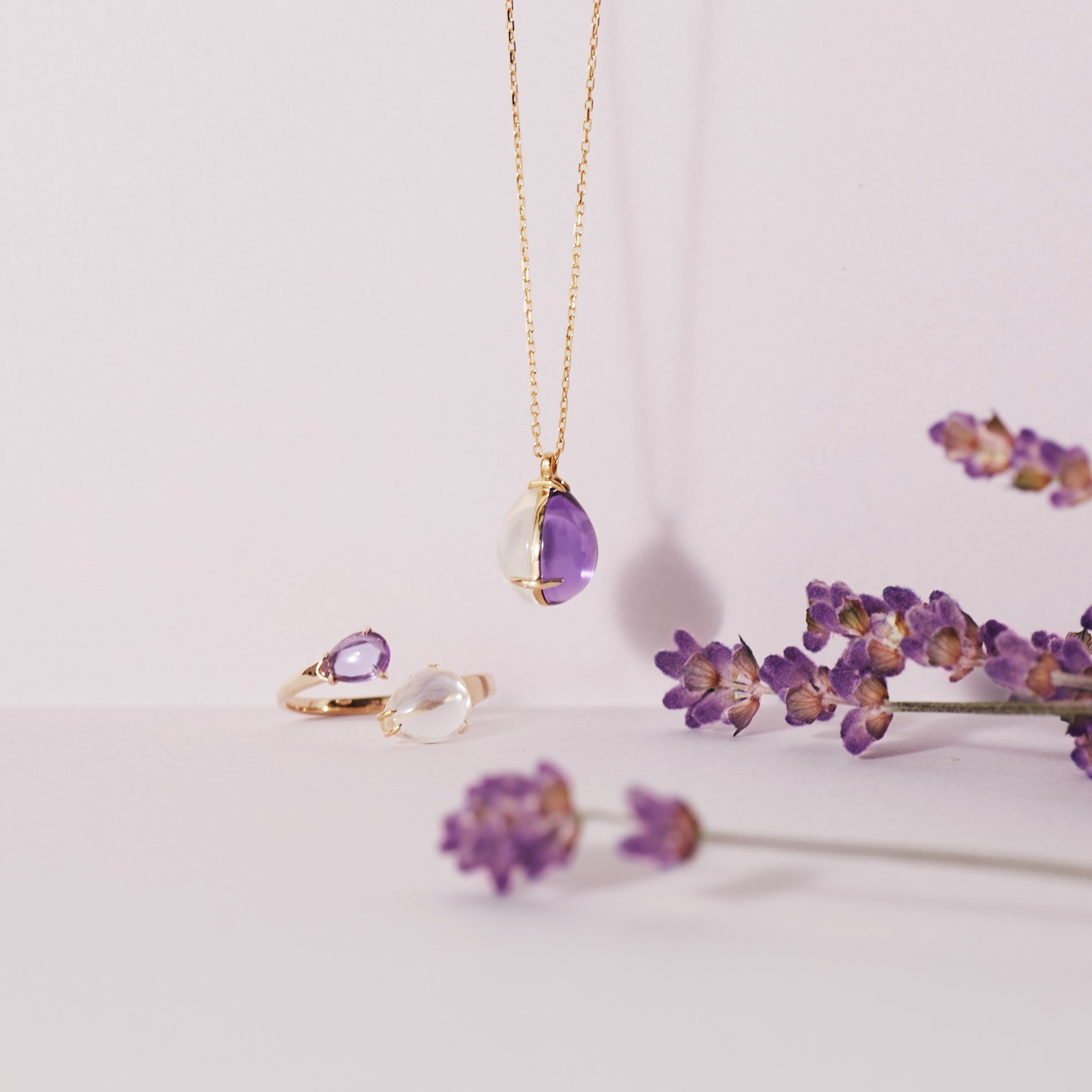 先行発売のDay and Night Shizuku ネックレス 66,000円／リング 57,200円（税込）