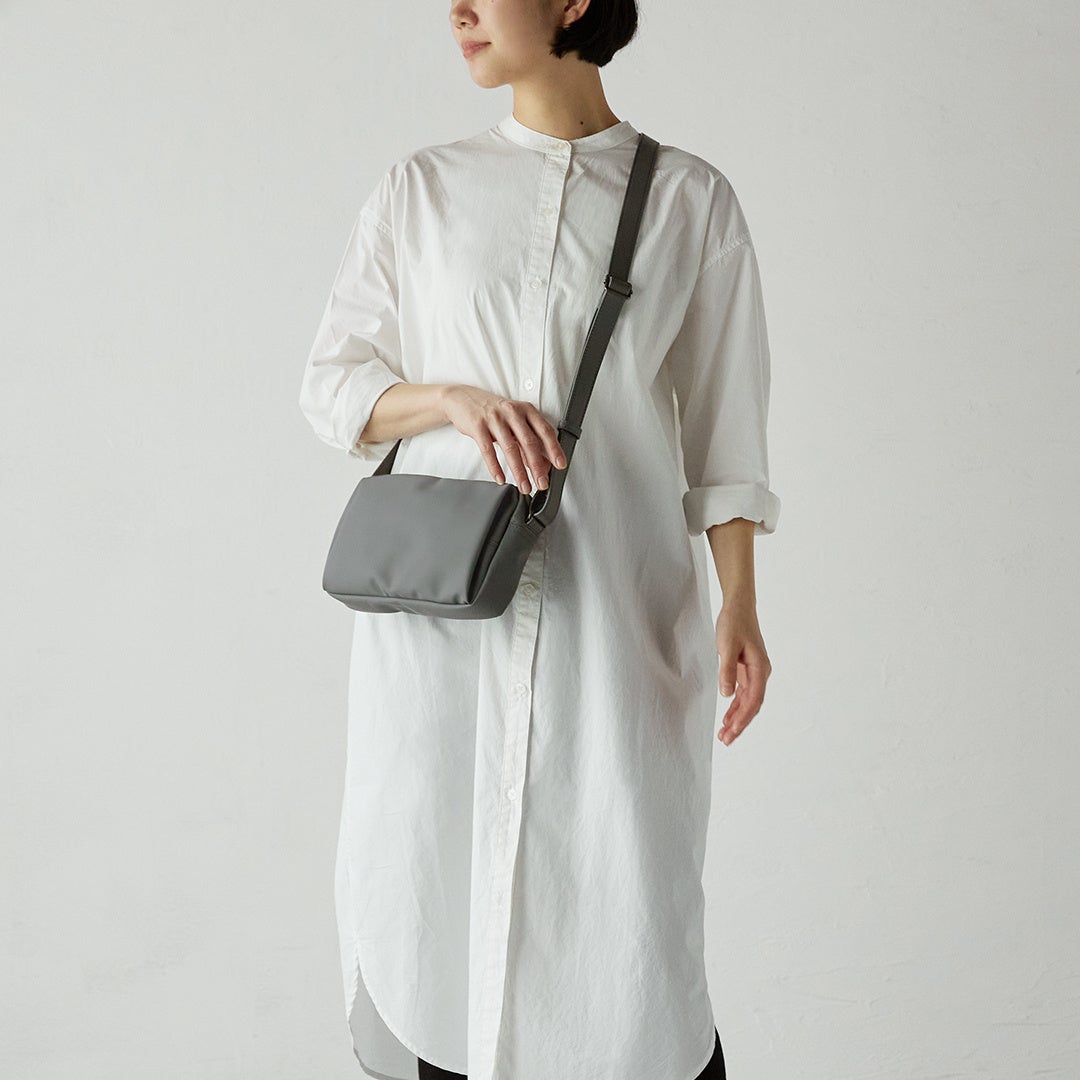 グレーを着用したところ