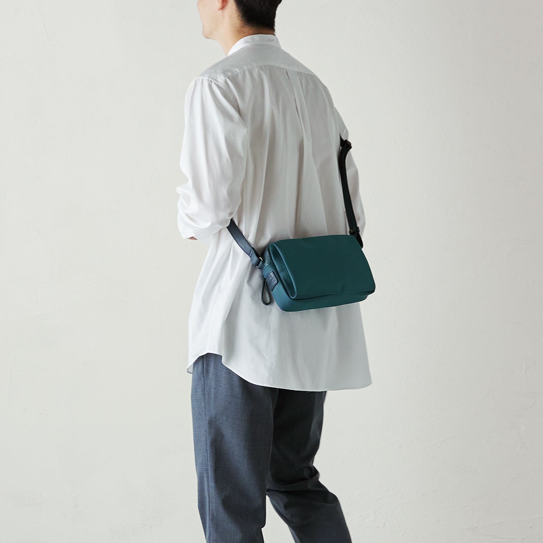 ネイビーを着用したところ