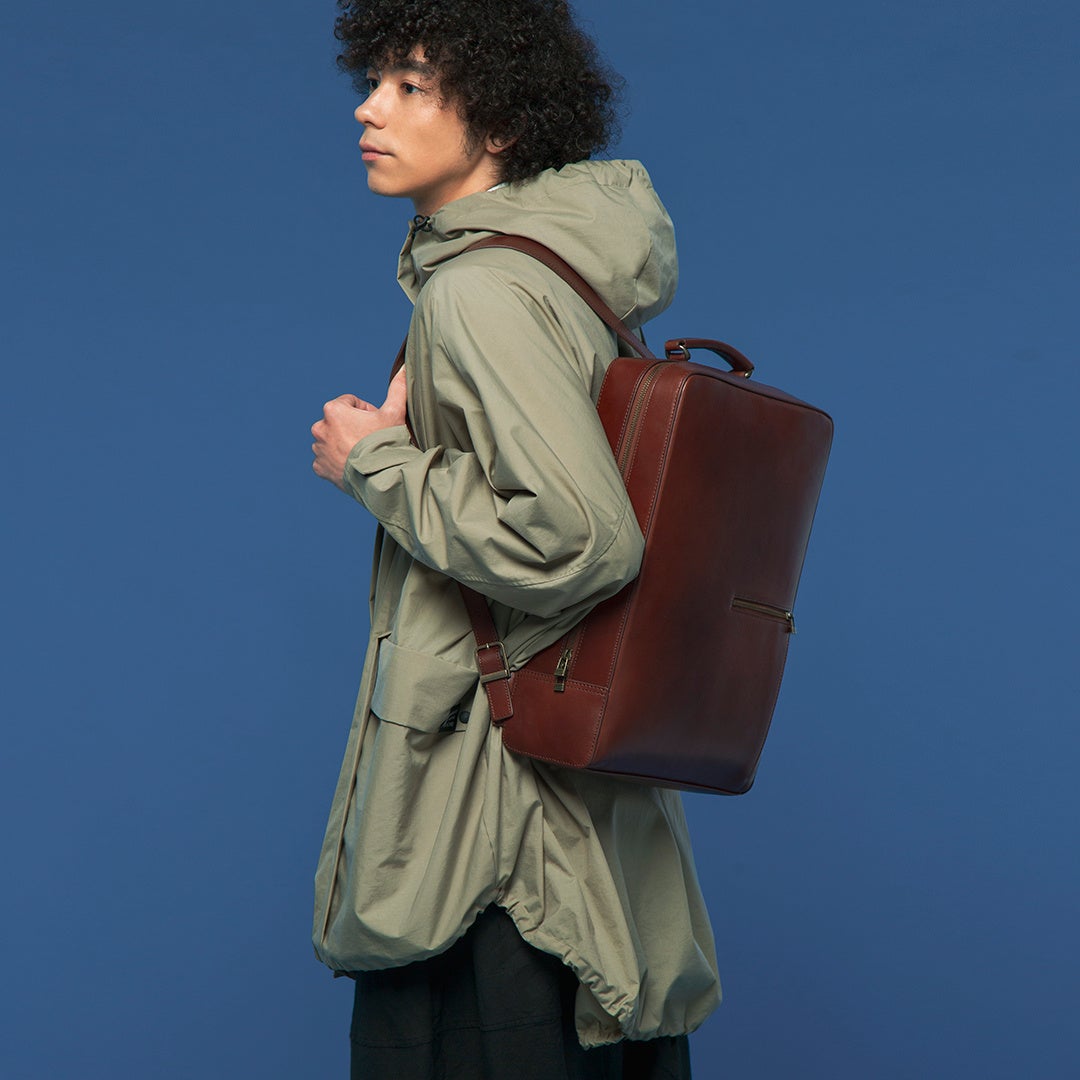 MOTHERHOUSE のバックパックを合わせて