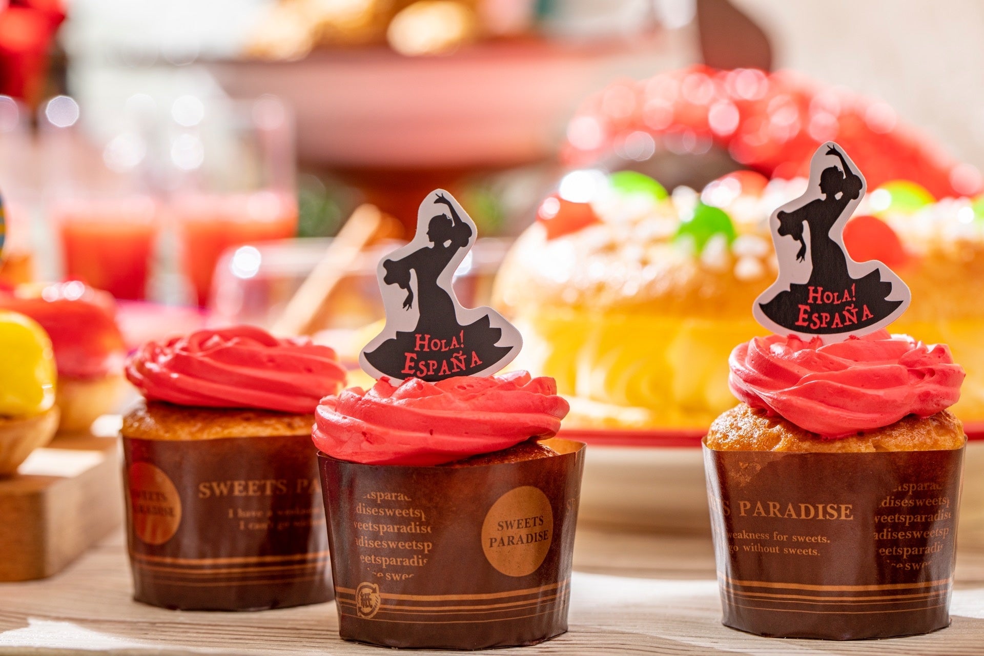 小さなバイラオーラたちのカップケーキ