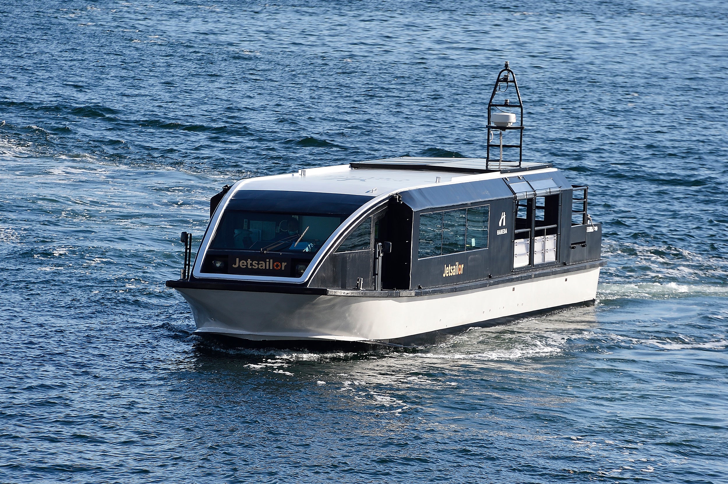 ヒルトン東京お台場　ぬいぐるみ うさまる」がヒルトン東京お台場のホテリエに！「スペシャル