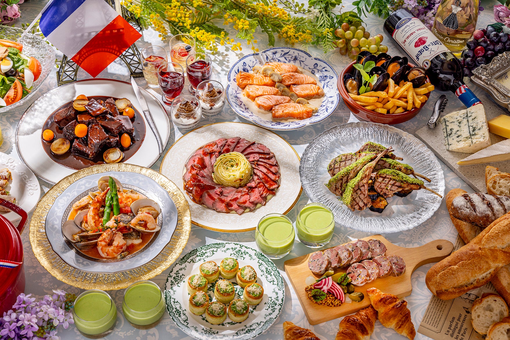 特別価格Paris Hilton French Press Coffee Maker With Heart Shaped Measuring Scoop, 2-Piece Set, 8-Cup or 34-Ounce, Pink並行輸入 Paris Hilton French Press im Herzdesign 1L Kaffeepresse aus Glas