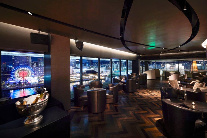 神戸ポートタワーリニューアルオープン記念!特別宿泊プランや絶景カクテルをチェック 神戸ポートタワーリニューアルオープン記念!特別宿泊プランや絶景カクテルをチェック