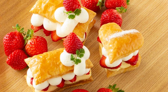 【オリエンタルホテル福岡 博多ステーション】幸せな苺の香りがいっぱいに広がるスイーツ勢揃い「ストロベリースイーツブッフェ」を2026年3月21日・22日・4月25日・26日の4日間限定開催 【オリエンタルホテル福岡 博多ステーション】幸せな苺の香りがいっぱいに広がるスイーツ勢揃い「ストロベリースイーツブッフェ」を2026年3月21日・22日・4月25日・26日の4日間限定開催