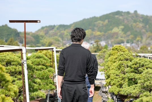 【箱根リトリート fore & villa 1/f】雨音と緑が、滞在の記憶をかたちにする。若年層にも広がる盆栽文化を、滞在体験として提案 【箱根リトリート fore & villa 1/f】雨音と緑が、滞在の記憶をかたちにする。若年層にも広がる盆栽文化を、滞在体験として提案