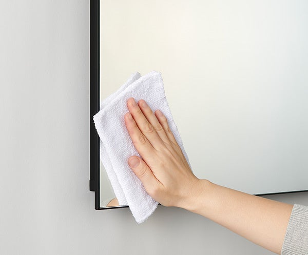 横幅をミリ単位でオーダーできる《ピッタミラー》が開発当初の売上計画