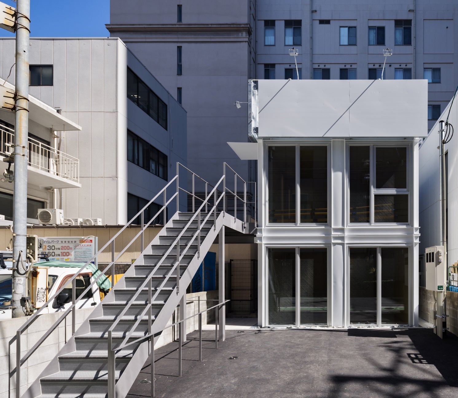 「MK TOWNS大名」外観