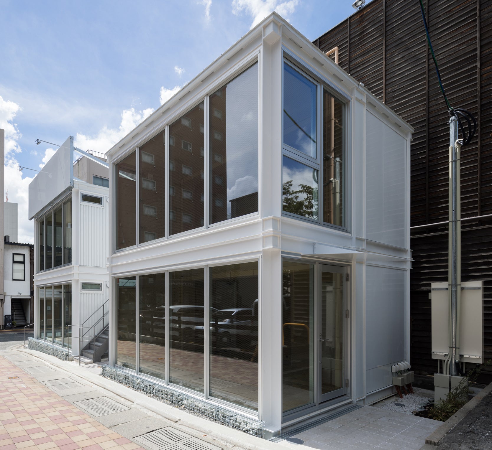 「MK TOWNS西中洲」外観