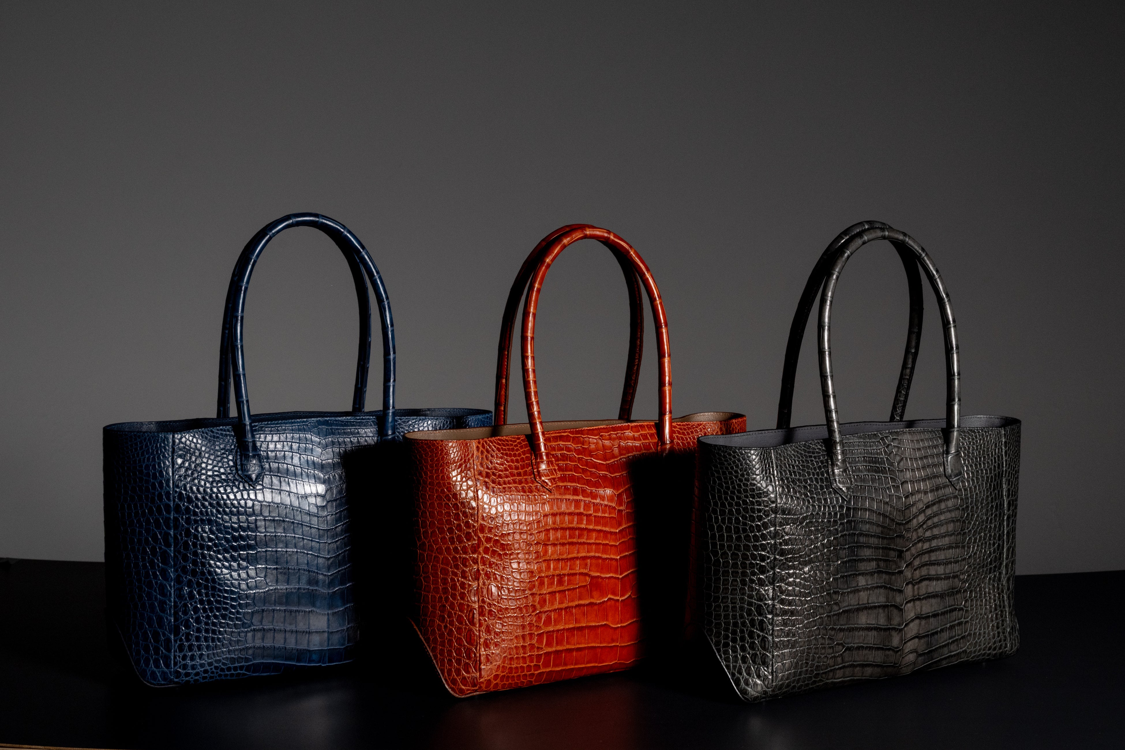 ー【限定6点】山本製鞄の新プレミアムブランド。革1万枚から厳選