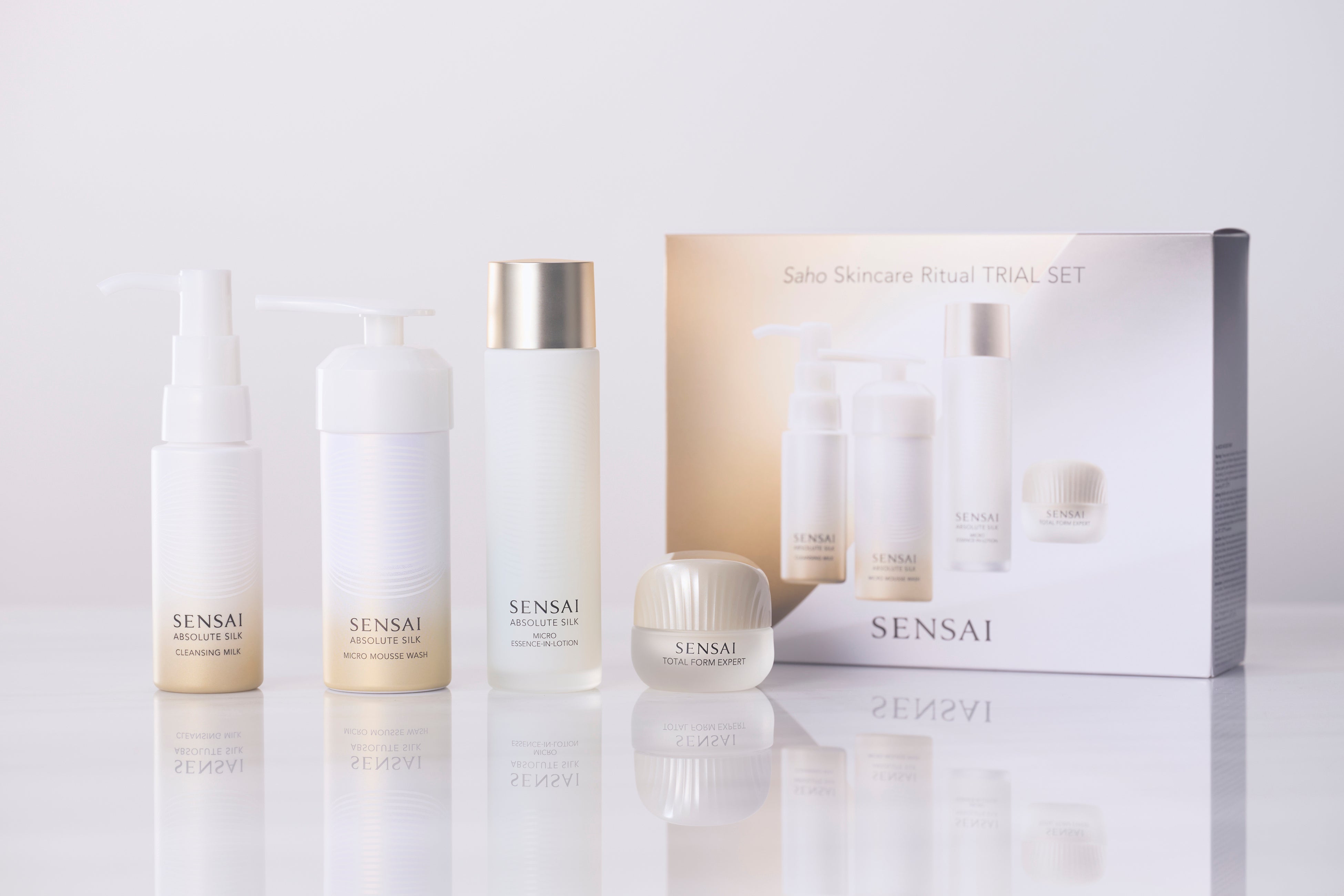 SENSAIから、一年を艶やかに締めくくるスキンケアアイテムを集めた