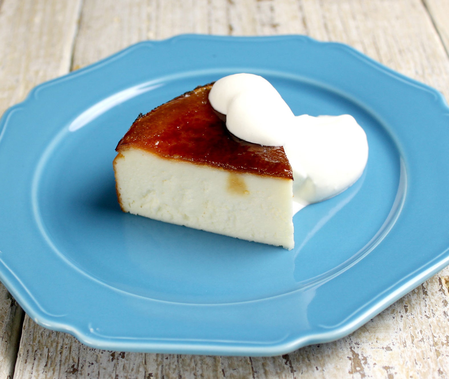 バスクチーズケーキプレーン¥750