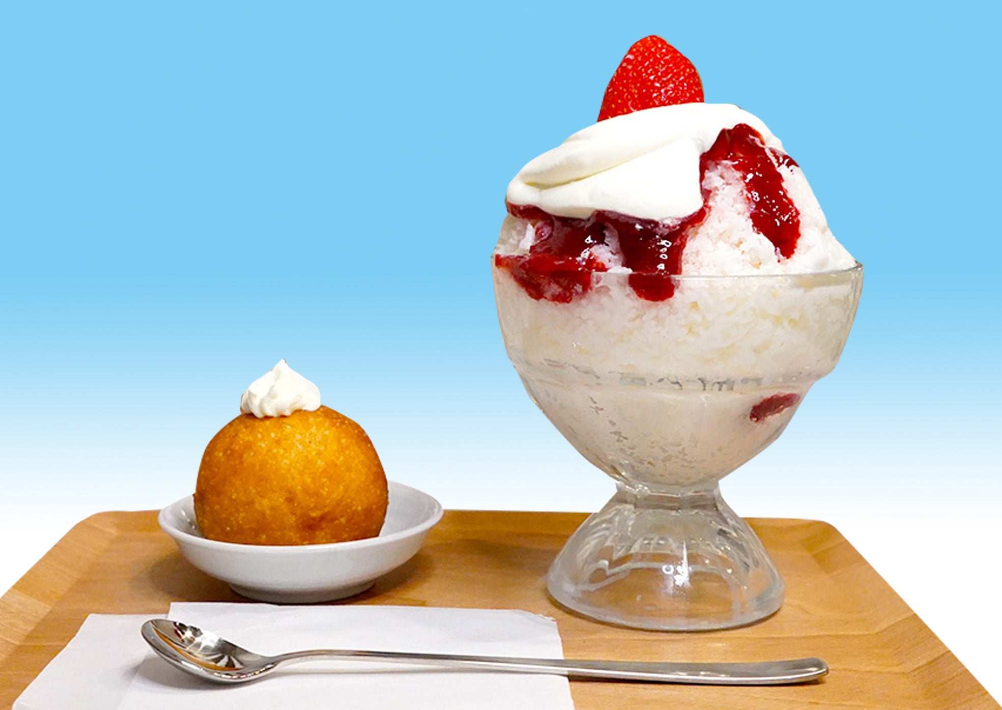 いちごミルクかき氷（ミニ生ドーナツ付き）¥1,500