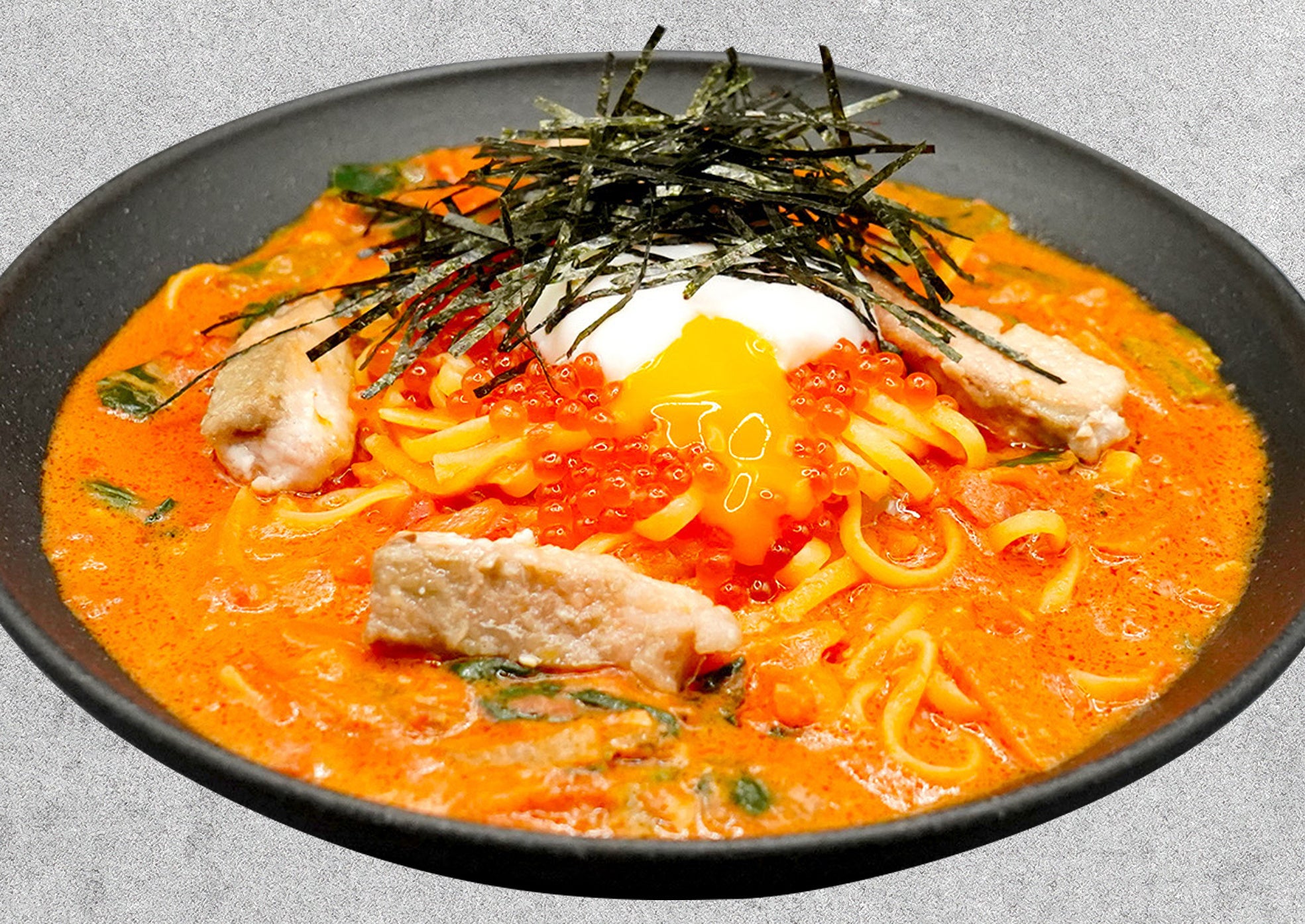 いくらと鮭ほうれん草のトマトクリーム 半熟たまご添え¥1,850