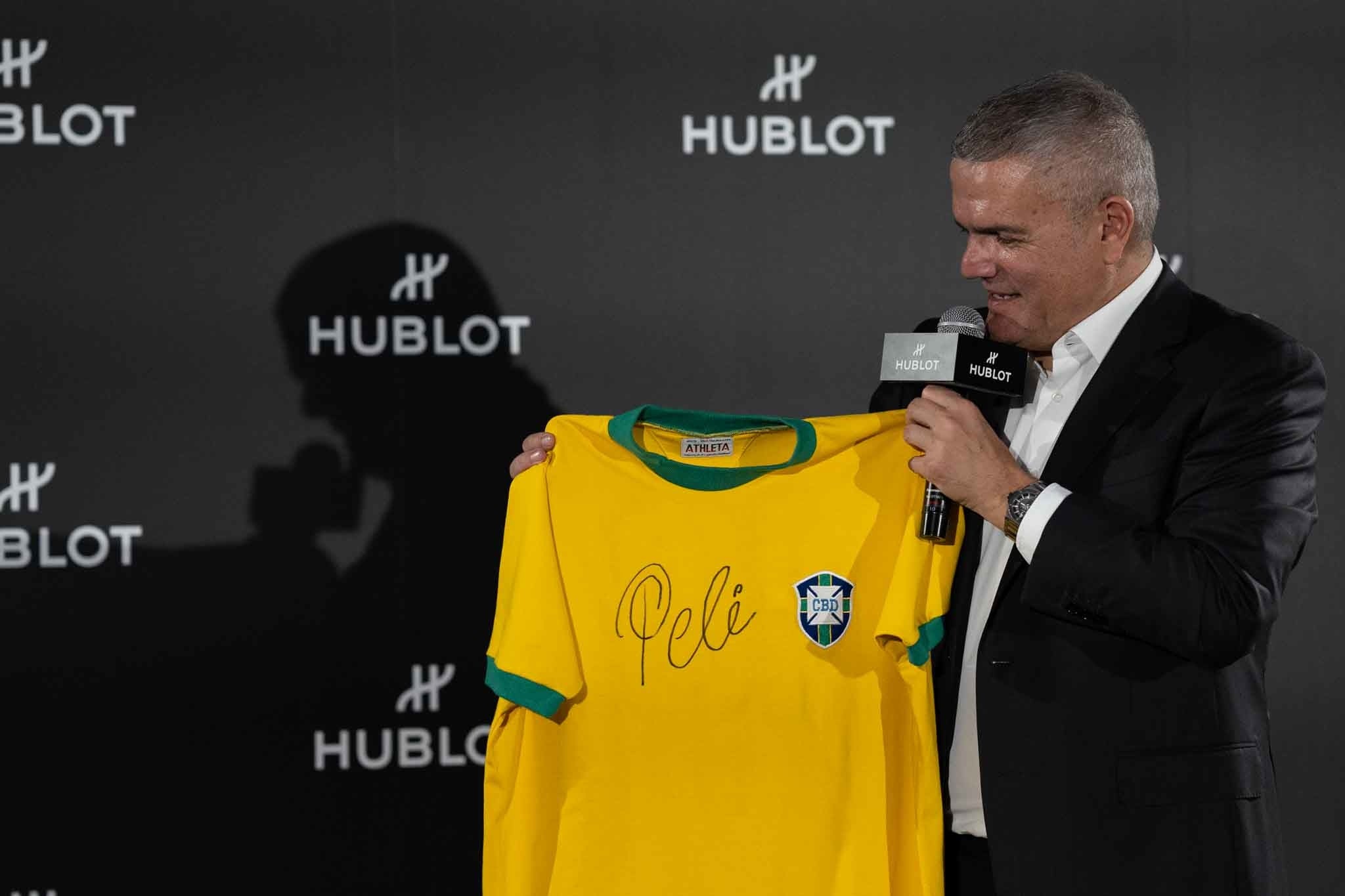 ペレ氏サイン入りユニフォーム