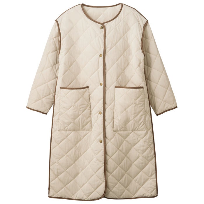 さりげないアクセントが大人女子にぴったり！ GeeRA ノーカラー