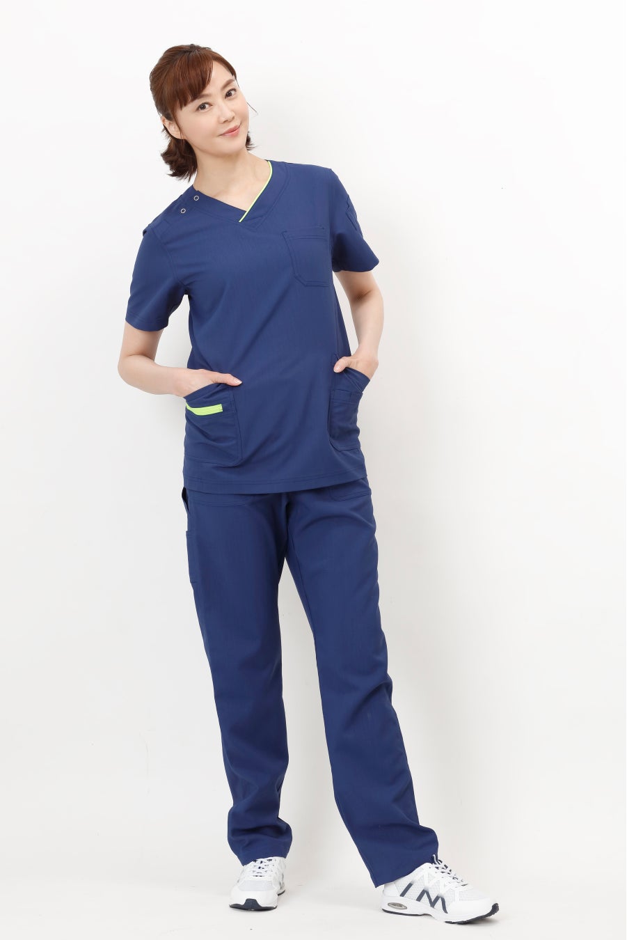 観月ありささんがおちゃめな 令和版ナース を熱演 看護師通販 ナースリー 新cmでカタログを真っ二つに 株式会社ベルーナのプレスリリース 観月ありささんがおちゃめな 令和版ナース を熱演 看護師通販 ナースリー 新cmでカタログを真っ二つに 株式会社ベルーナのプレスリリース