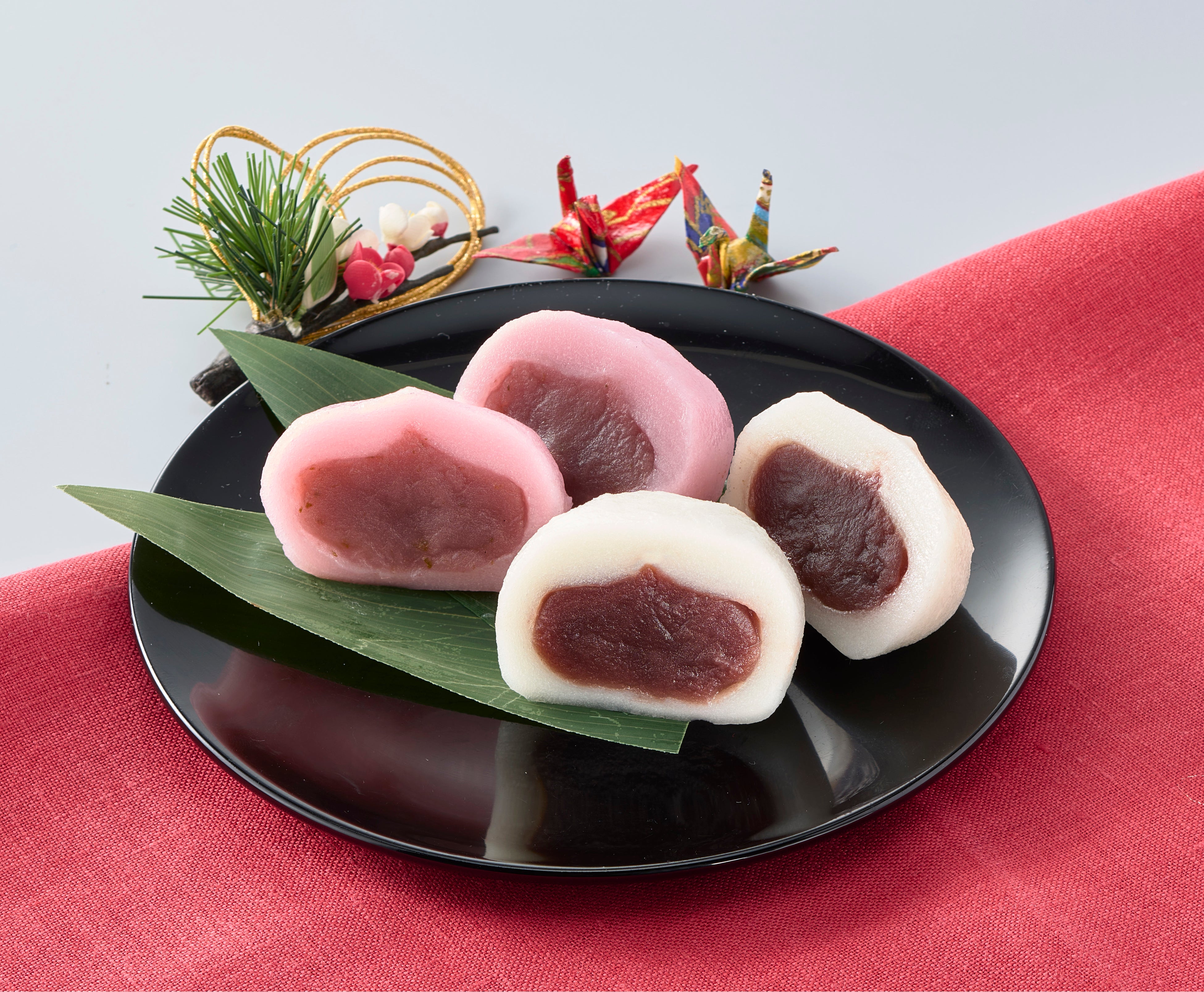 11月21日（月）までにご注文の方限定で紅白祝いだんごをプレゼント
