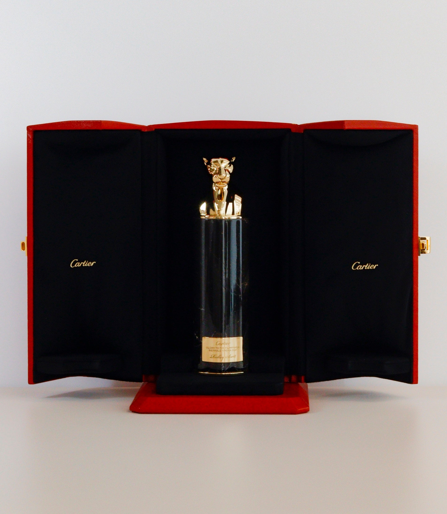 Cartier Glory to the Filmmaker Awardy trophy ©Franck WILS