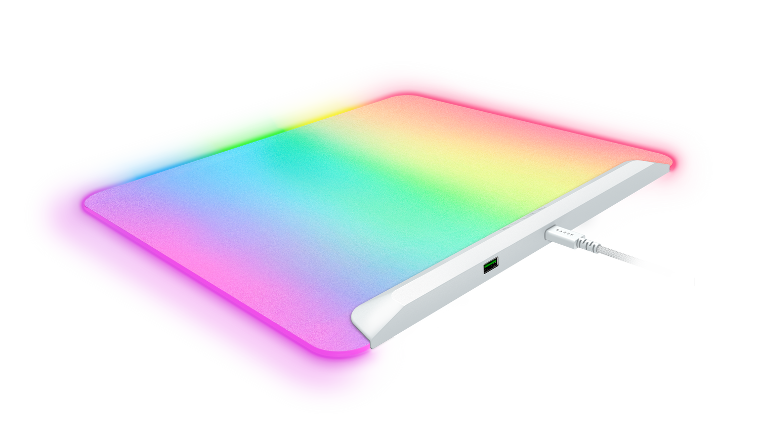 Razer、RGBフルイルミネーション バックライト搭載のマウスパッドRazer