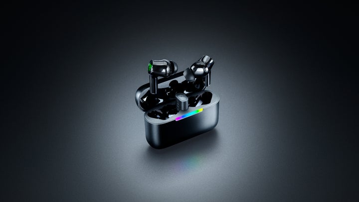 どこでもプレイ。すべてを聴き逃さない。 Razer、Hammerhead V3 どこでもプレイ。すべてを聴き逃さない。 Razer、Hammerhead V3