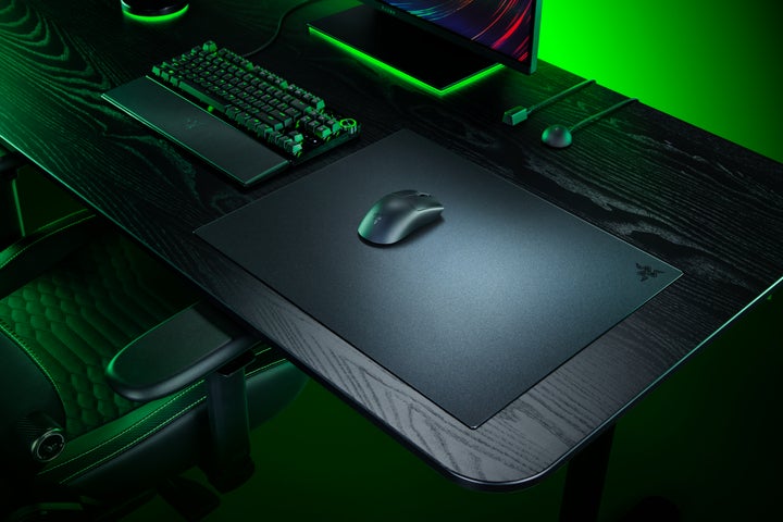 Razer Japan、最薄ガラス製マウスパッド「Razer Atlas Pro」を5月15日 Razer Japan、最薄ガラス製マウスパッド「Razer Atlas Pro」を5月15日